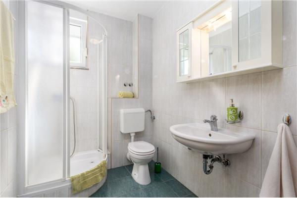 Apartment A4, for 5 persons