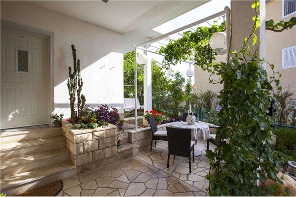 Apartment A1, for 6 persons