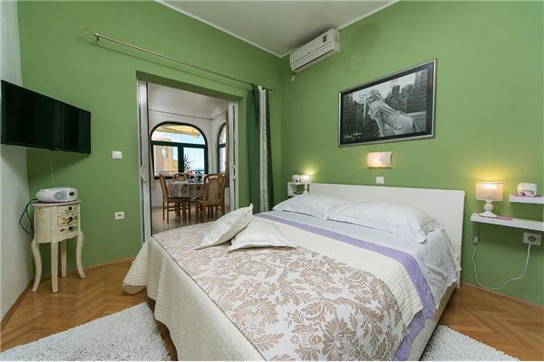 Apartment A2, for 5 persons