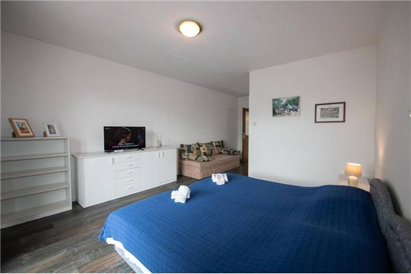 Apartment A1, for 3 persons