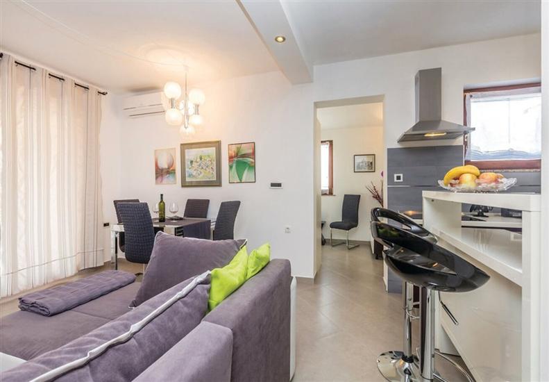 Apartment A1, for 6 persons