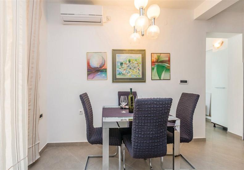 Apartment A1, for 6 persons