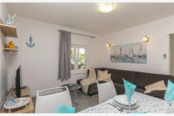 Apartment A1, for 5 persons