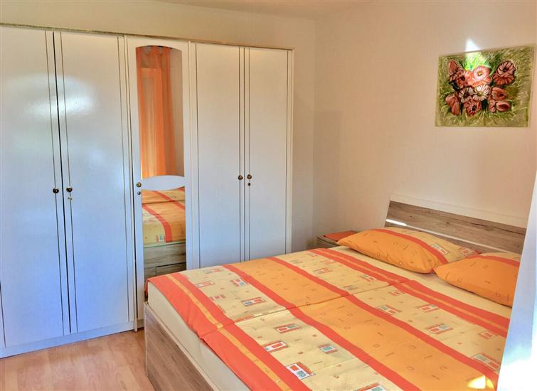 Lägenhet A1, för 5 personer