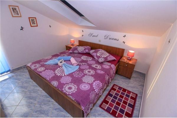 Apartment A6, for 4 persons