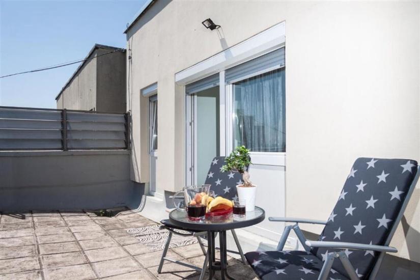 Apartment A1, for 3 persons