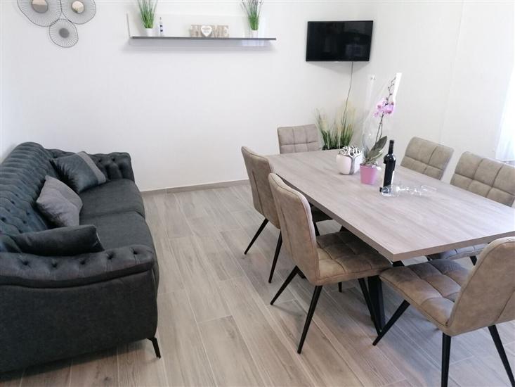 Apartment A1, for 7 persons