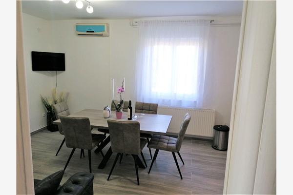 Apartment A1, for 7 persons