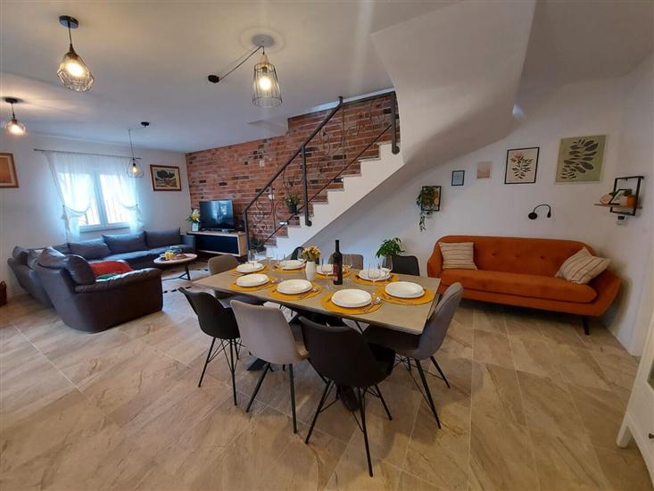 House K1, for 8 persons