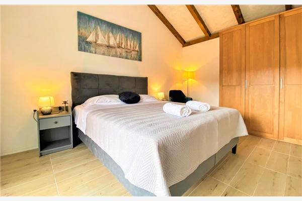 House K1, for 8 persons