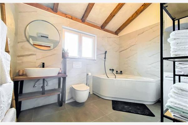 House K1, for 8 persons