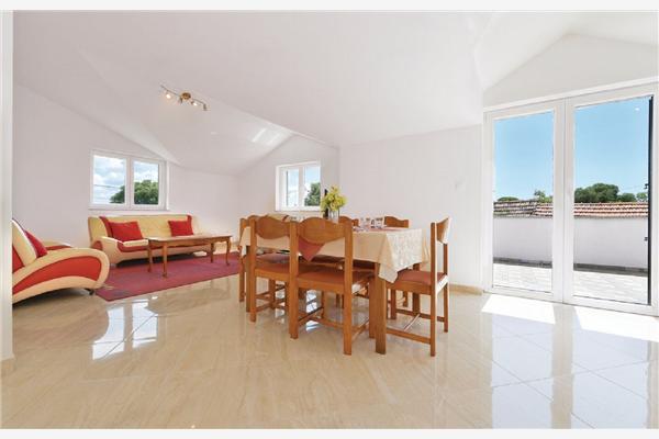 House K1, for 8 persons