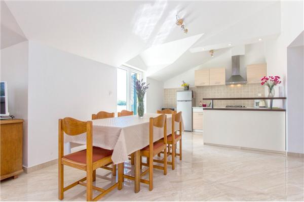 House K1, for 8 persons