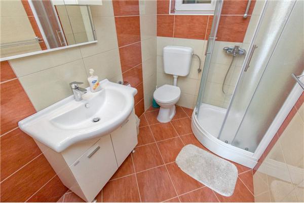 House K1, for 8 persons