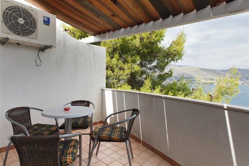 Apartment A4, for 3 persons