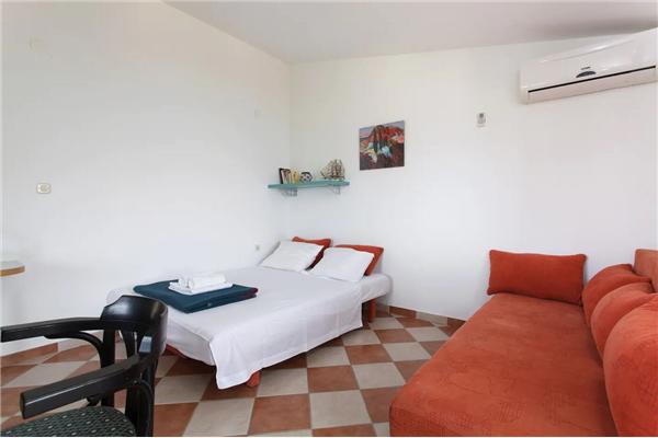 Apartment A4, for 3 persons