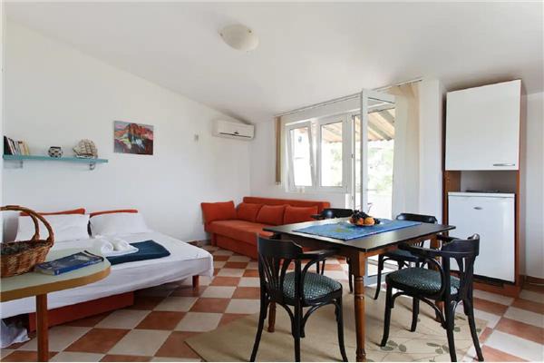 Apartment A4, for 3 persons