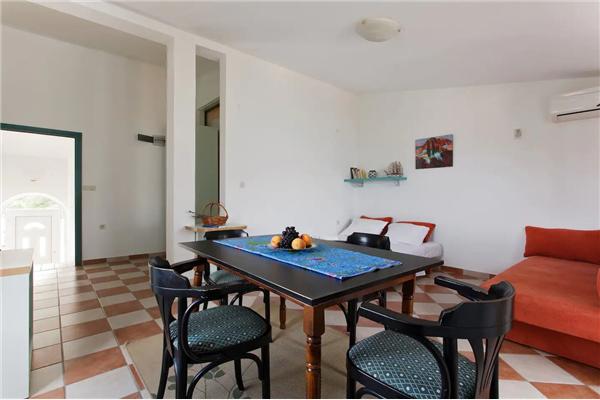 Apartment A4, for 3 persons