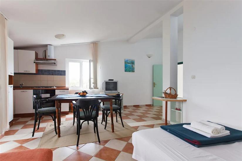 Apartment A4, for 3 persons