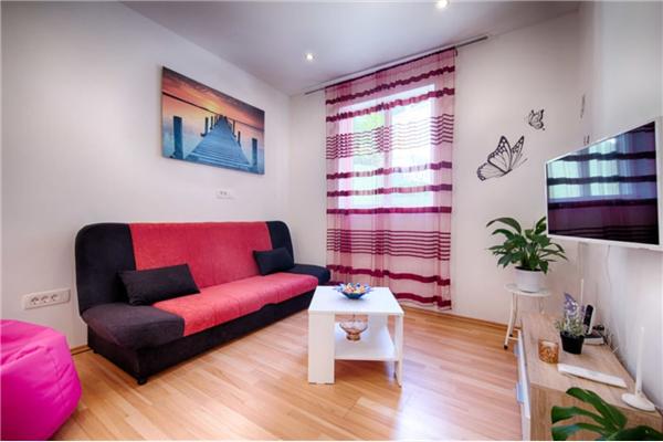 House K1, for 8 persons