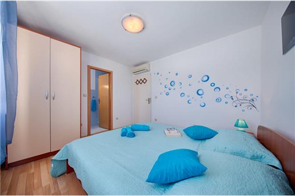 House K1, for 8 persons