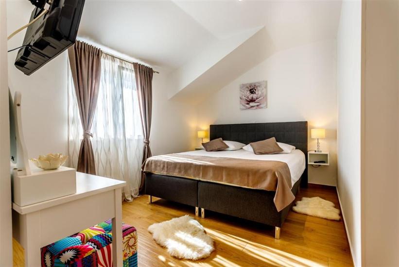 House K1, for 8 persons