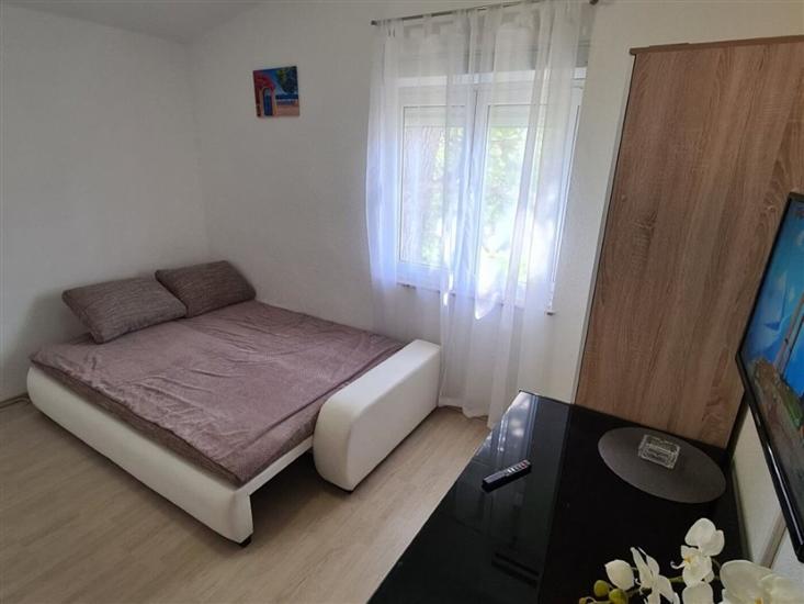 Apartment A3, for 5 persons