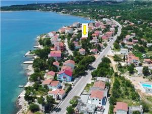 Beachfront accommodation Zadar riviera,BookDreamFrom 69 €