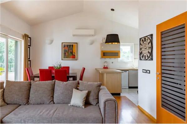 House K1, for 10 persons