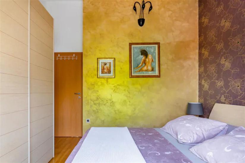 House K1, for 10 persons