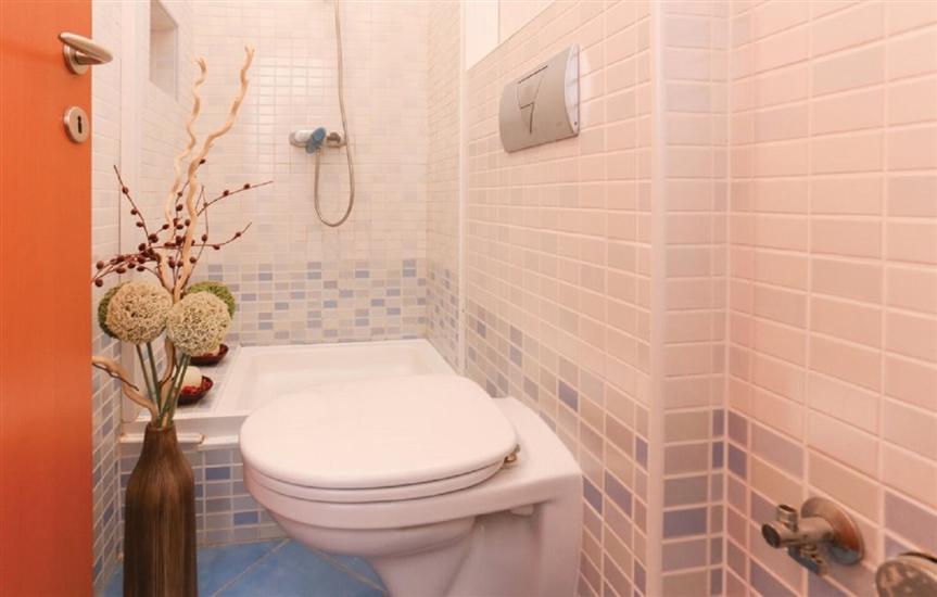 House K1, for 10 persons