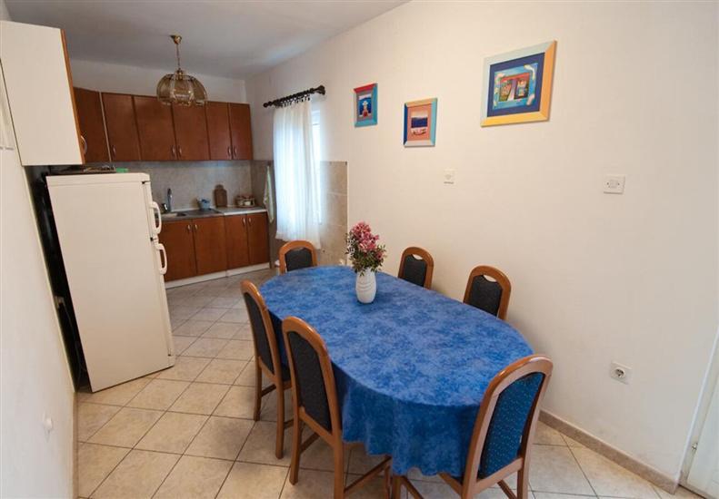 Apartment A1, for 6 persons