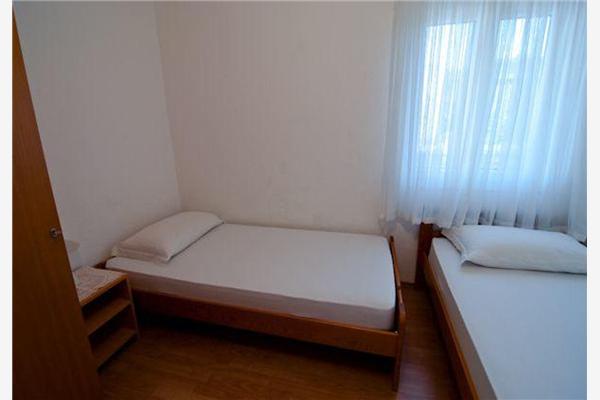 Apartment A1, for 6 persons