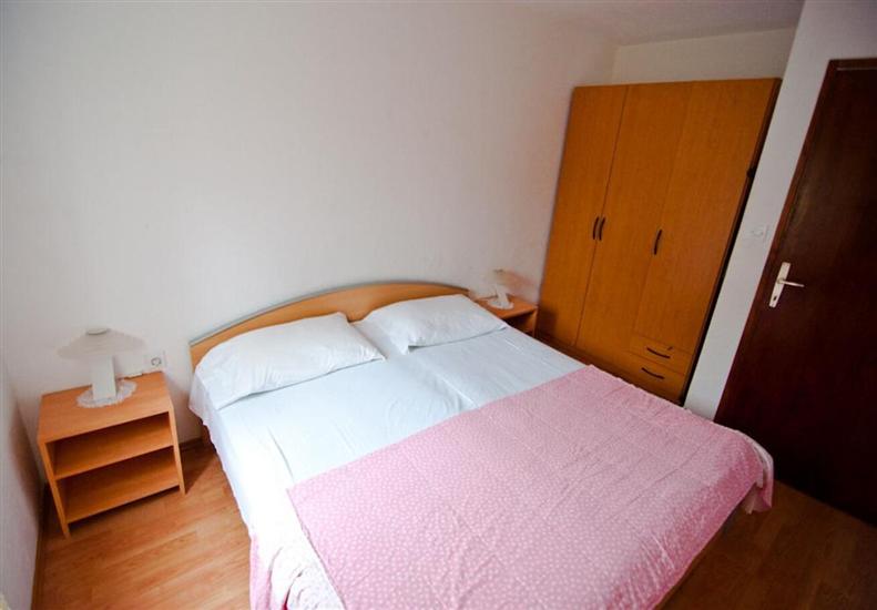 Apartment A1, for 6 persons