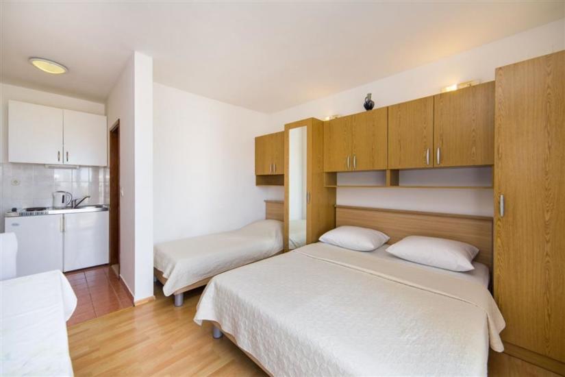 Apartment A2, for 3 persons