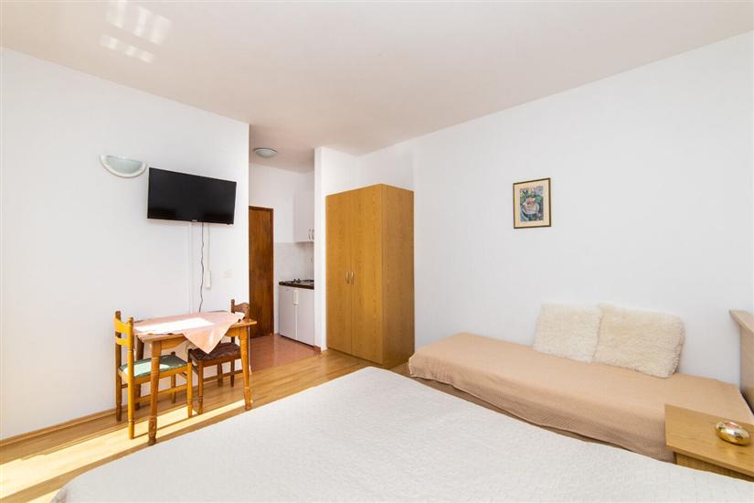 Apartment A6, for 3 persons
