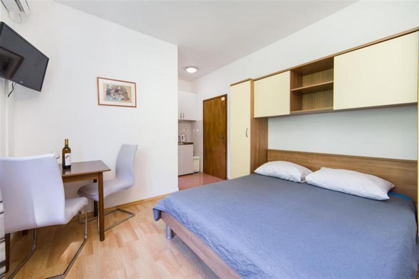 Apartment A7, for 2 persons