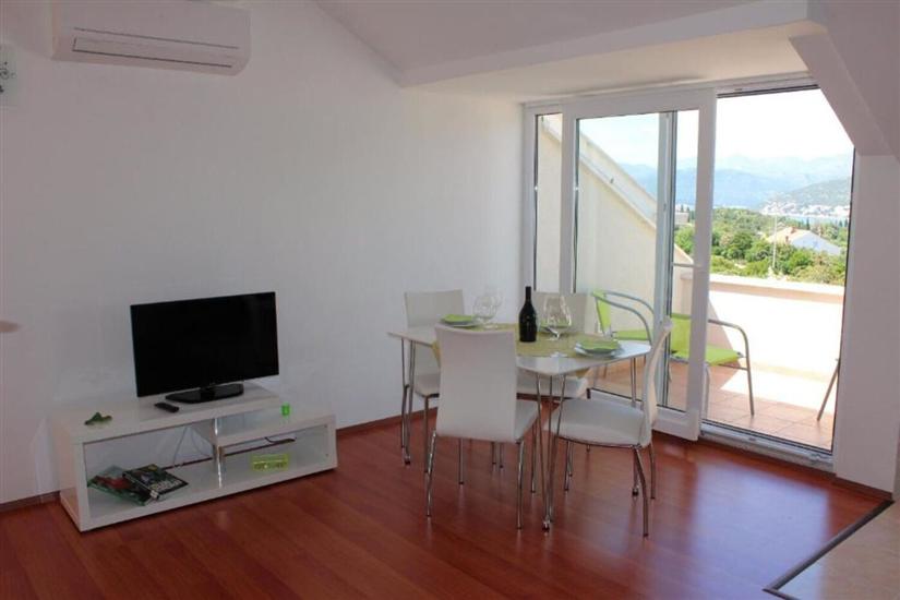 Apartment A2, for 5 persons