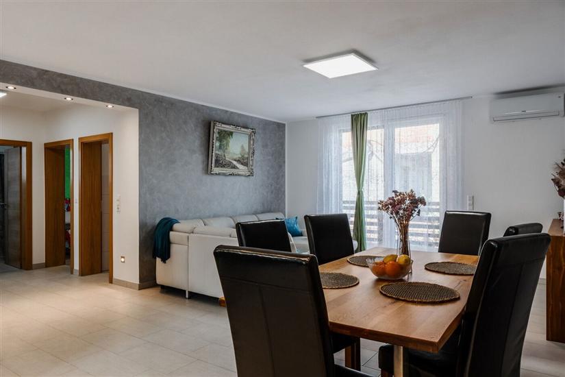 Apartment A1, for 6 persons