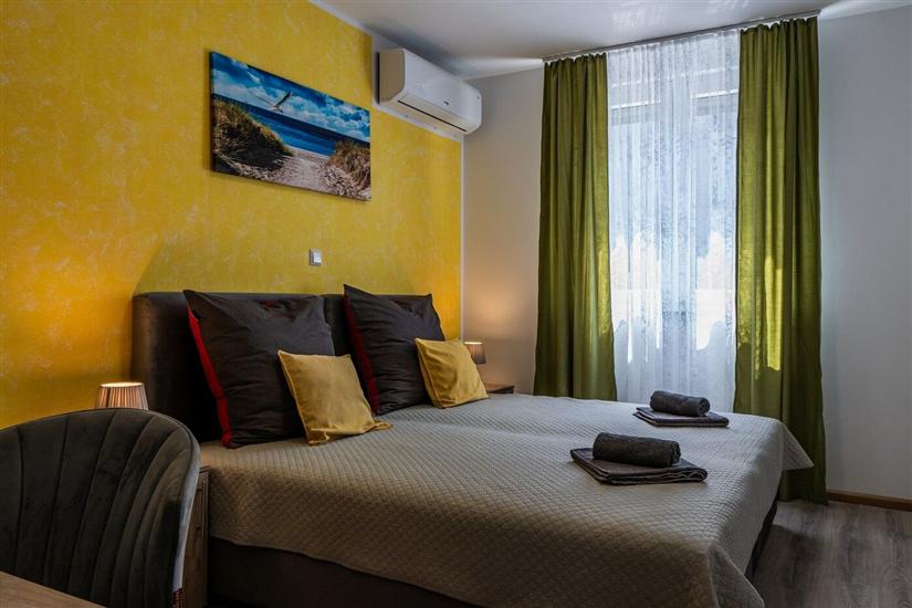 Apartment A1, for 6 persons