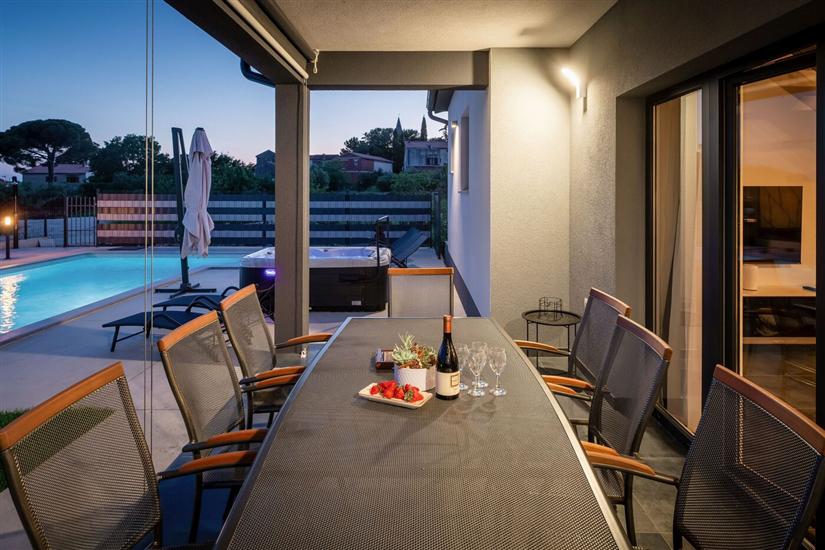 Villa Jasminka s bazenom i  whirlpool-om