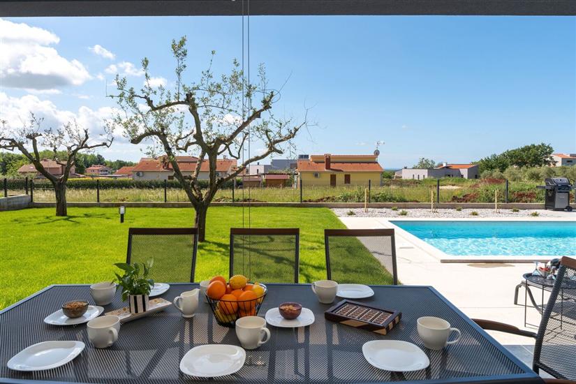 Villa Jasminka s bazenom i  whirlpool-om