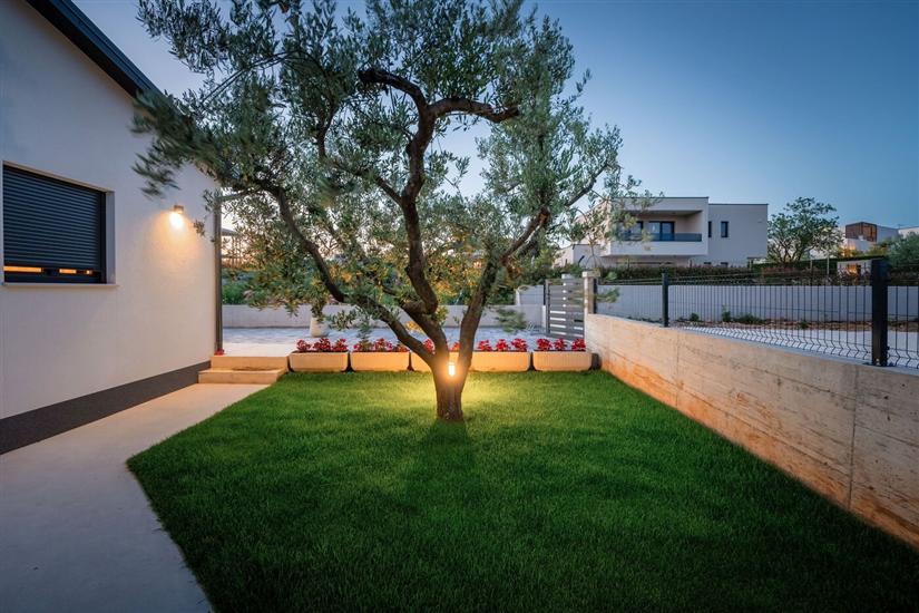 Villa Jasminka s bazenom i  whirlpool-om