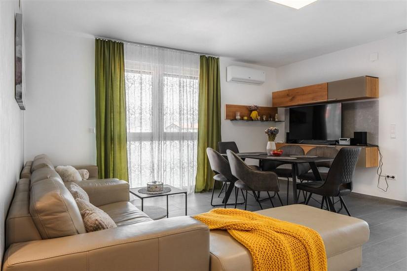 Apartment A2, for 6 persons