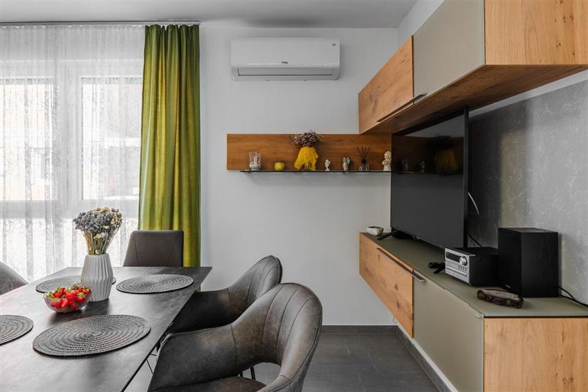 Apartment A2, for 6 persons