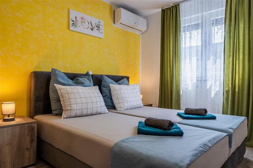 Apartment A2, for 6 persons