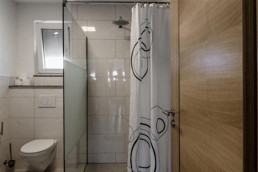 Apartment A2, for 6 persons