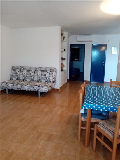 Apartment A3, for 5 persons
