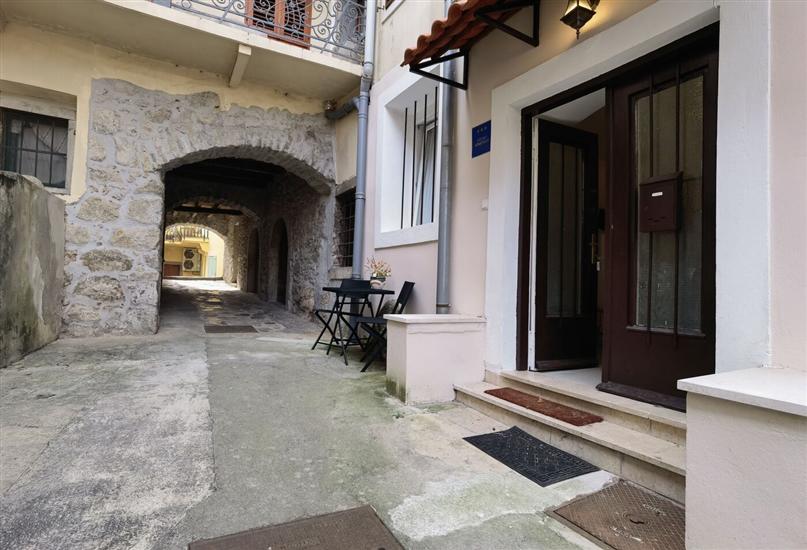 Apartments Near the sea