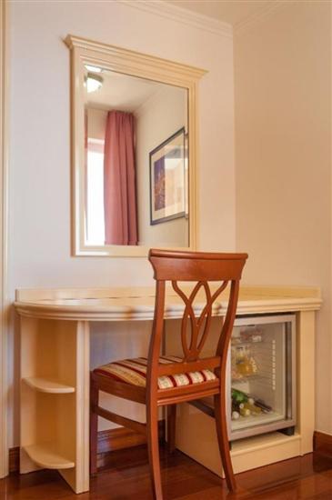 Room S10, for 2 persons